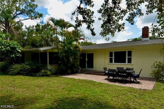 18220 Elmwood DR, Alva, FL 33920