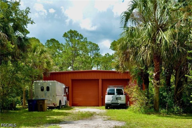 18220 Elmwood DR, Alva, FL 33920