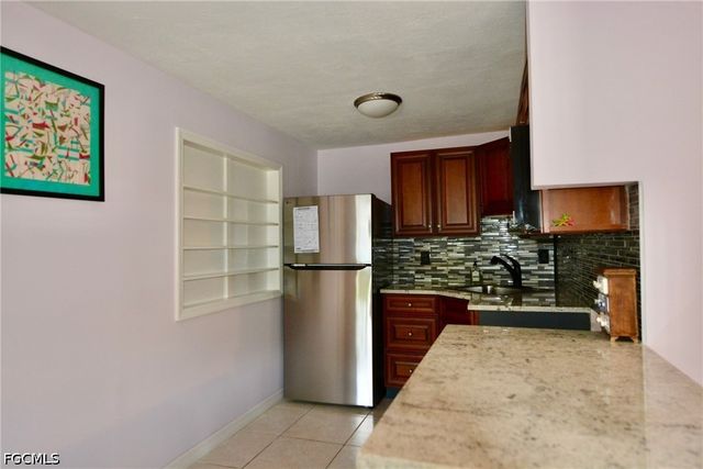 18220 Elmwood DR, Alva, FL 33920