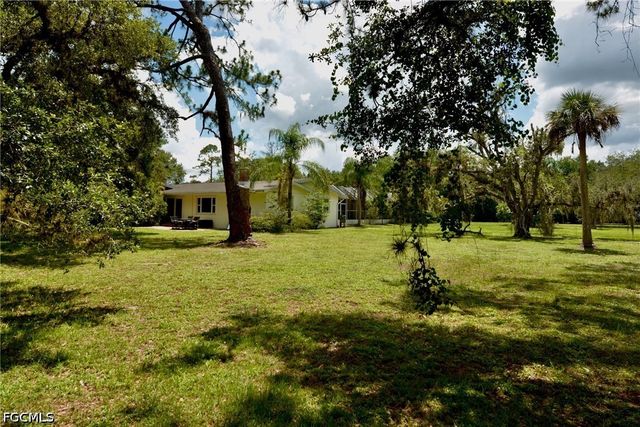 18220 Elmwood DR, Alva, FL 33920