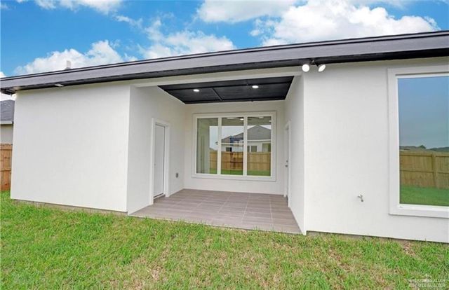 3121 E Kennedy Avenue, Alton, TX 78573