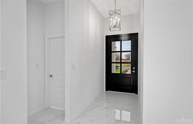 3121 E Kennedy Avenue, Alton, TX 78573