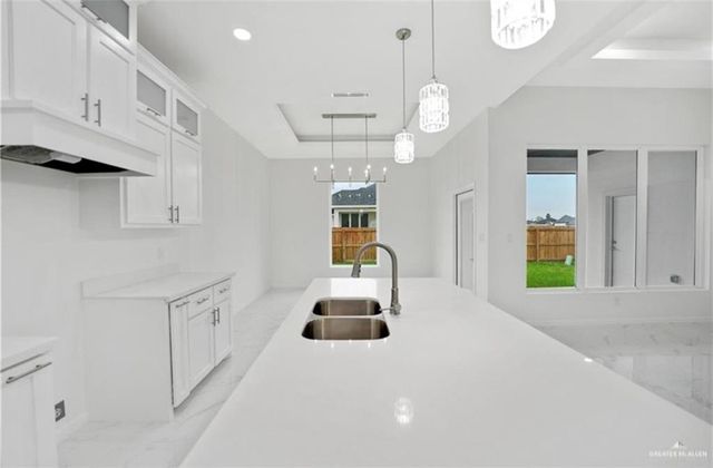 3121 E Kennedy Avenue, Alton, TX 78573