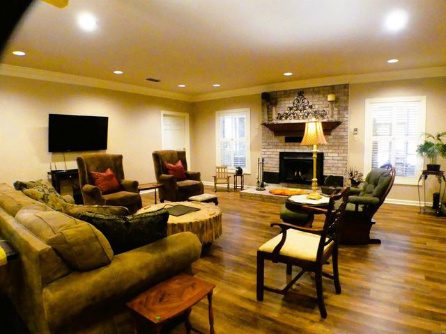 2205 Church Avenue, Mena, AR 71953