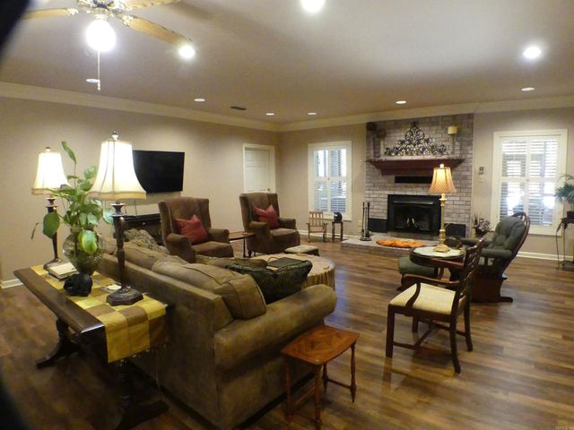 2205 Church Avenue, Mena, AR 71953