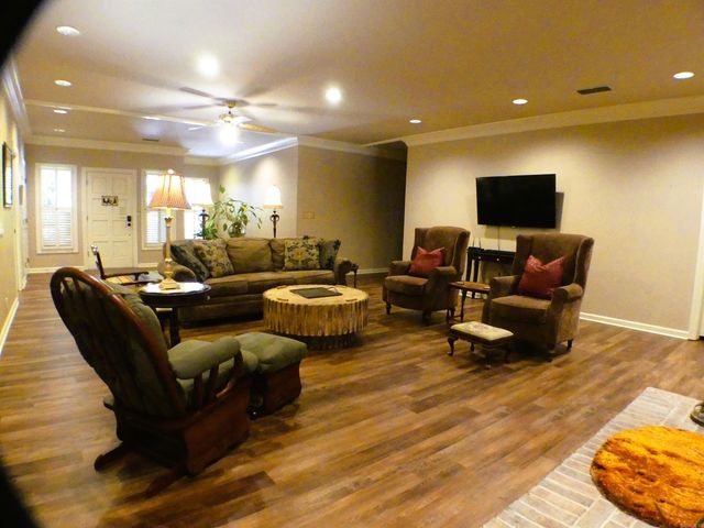 2205 Church Avenue, Mena, AR 71953