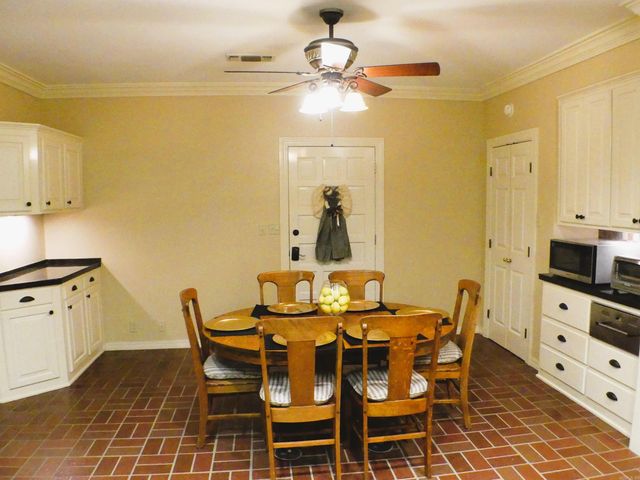 2205 Church Avenue, Mena, AR 71953