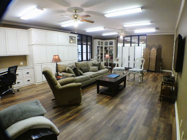 2205 Church Avenue, Mena, AR 71953