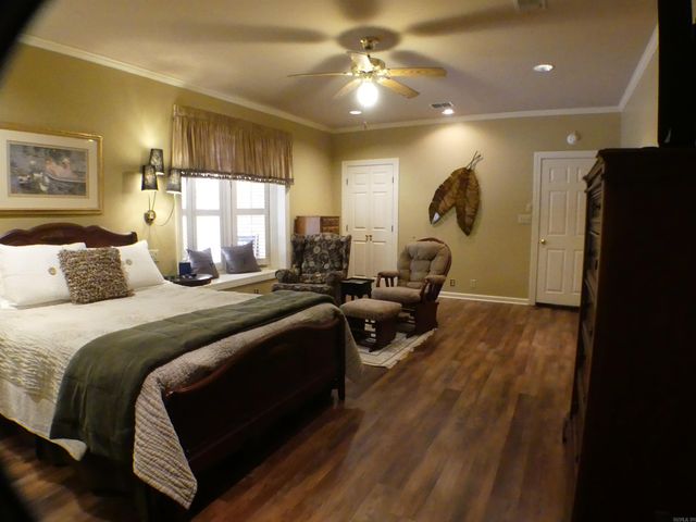 2205 Church Avenue, Mena, AR 71953