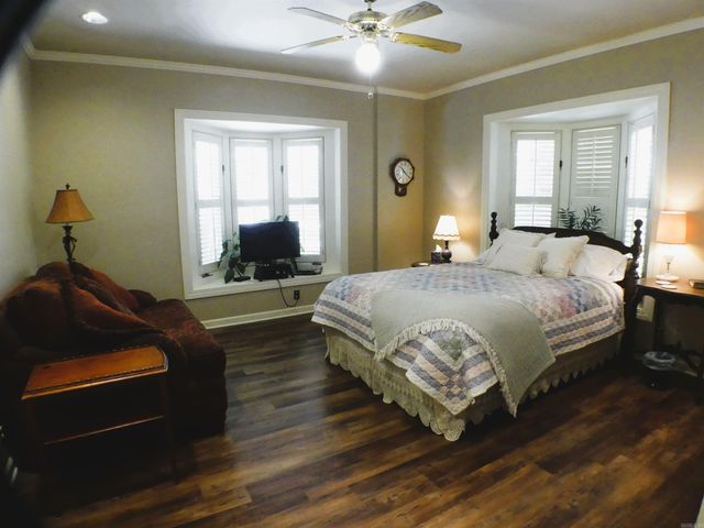 2205 Church Avenue, Mena, AR 71953