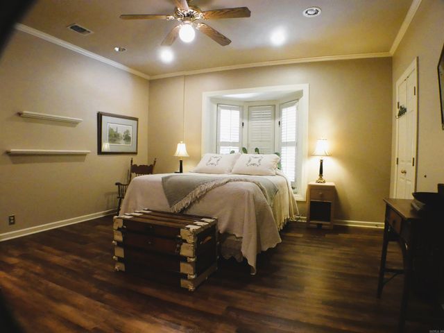 2205 Church Avenue, Mena, AR 71953
