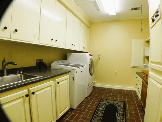 2205 Church Avenue, Mena, AR 71953