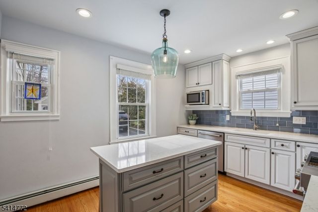 35 Knollwood Ave, Madison Boro, NJ 07940