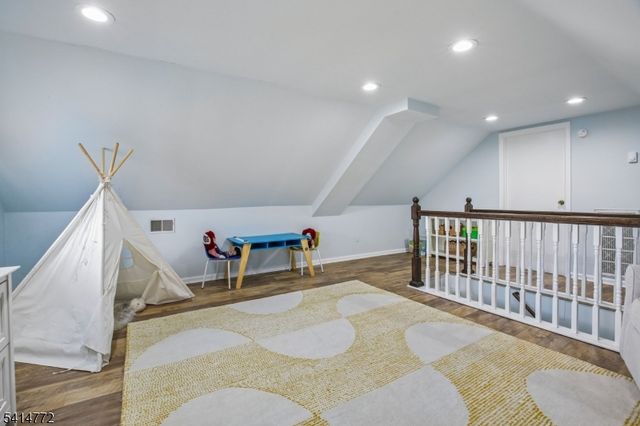 35 Knollwood Ave, Madison Boro, NJ 07940