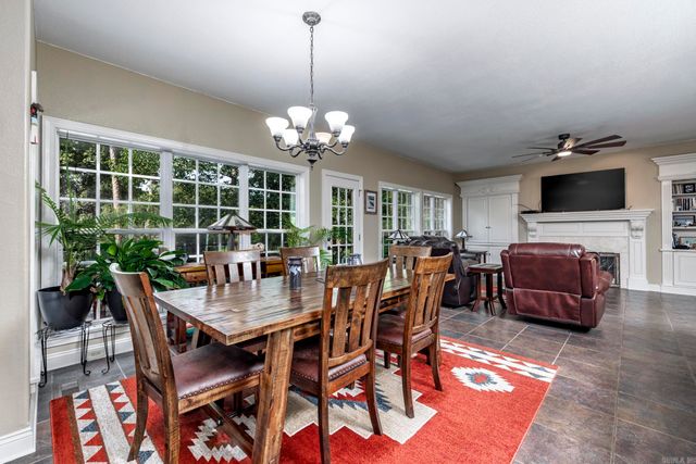 93 Cifuentes Way, Hot Springs Village, AR 71909
