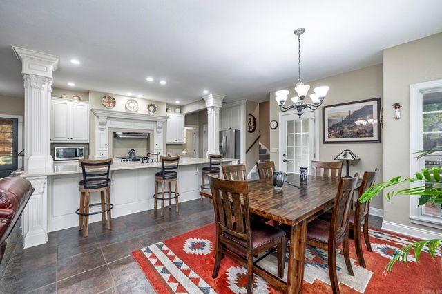 93 Cifuentes Way, Hot Springs Village, AR 71909