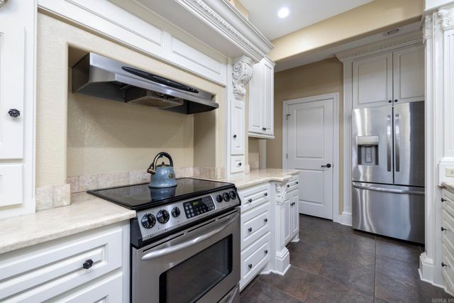 93 Cifuentes Way, Hot Springs Village, AR 71909