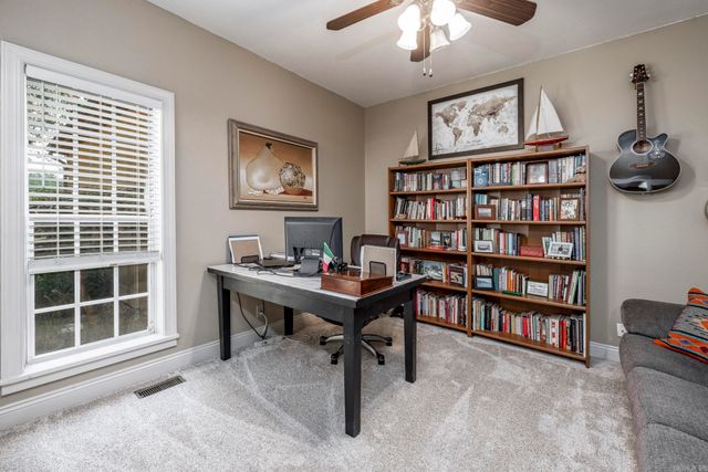 93 Cifuentes Way, Hot Springs Village, AR 71909