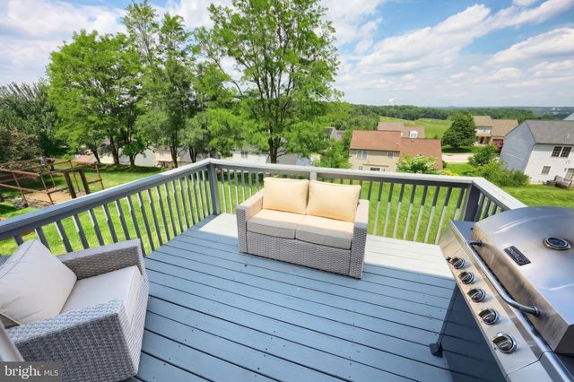 35 RYAN LN, Mount Wolf, PA 17347