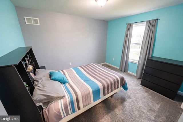 35 RYAN LN, Mount Wolf, PA 17347