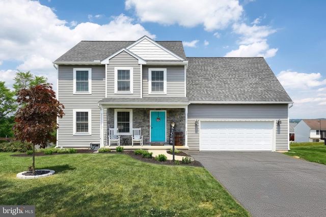 35 RYAN LN, Mount Wolf, PA 17347