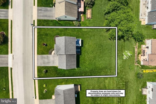 35 RYAN LN, Mount Wolf, PA 17347
