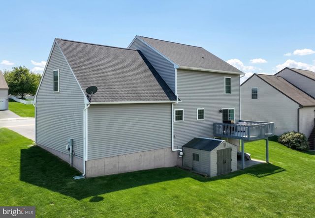 35 RYAN LN, Mount Wolf, PA 17347