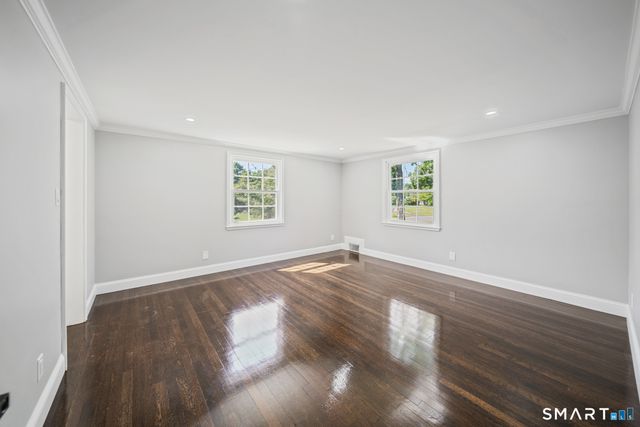 38 Roberts Lane, West Hartford, CT 06107