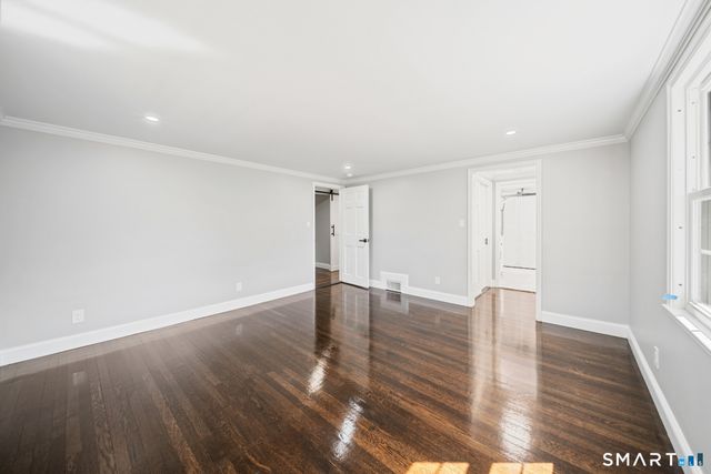 38 Roberts Lane, West Hartford, CT 06107