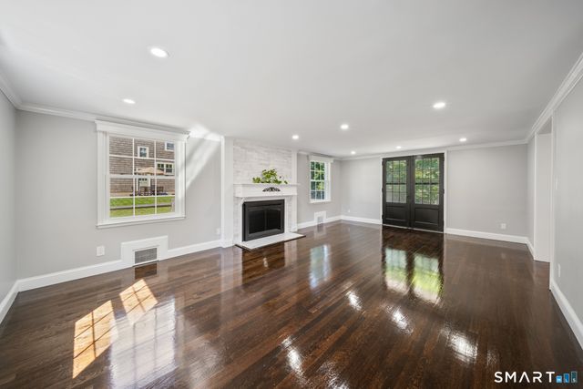 38 Roberts Lane, West Hartford, CT 06107