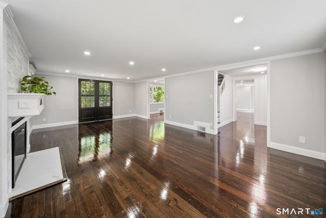 38 Roberts Lane, West Hartford, CT 06107