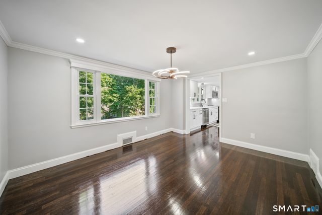 38 Roberts Lane, West Hartford, CT 06107