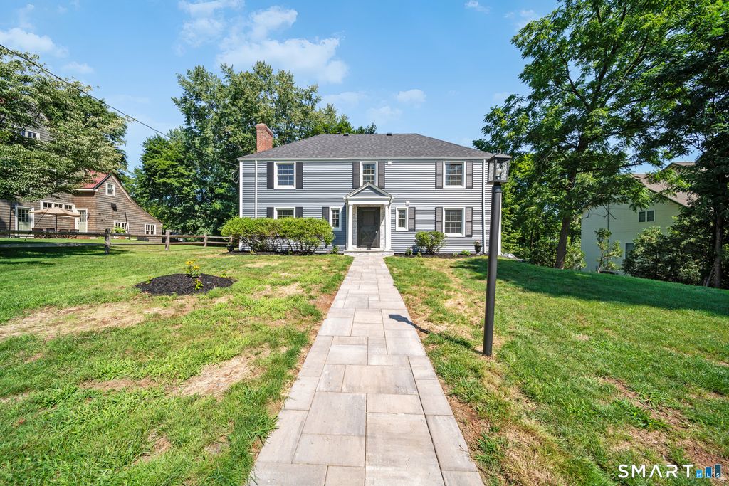 38 Roberts Lane, West Hartford, CT 06107