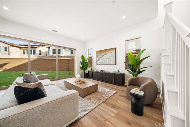 312 Brimwood, Irvine, CA 92618