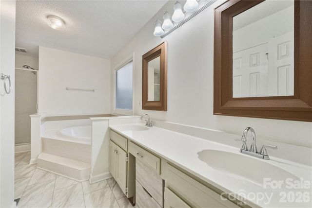 1808 Cameron Heights Circle, Denver, NC 28037