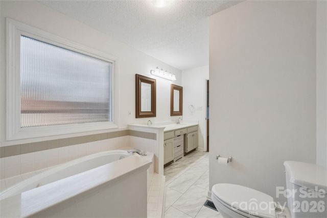 1808 Cameron Heights Circle, Denver, NC 28037