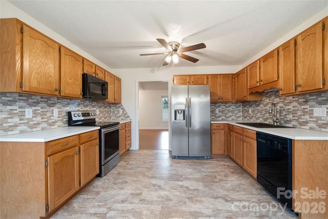 1808 Cameron Heights Circle, Denver, NC 28037