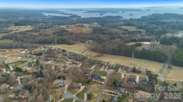 1808 Cameron Heights Circle, Denver, NC 28037