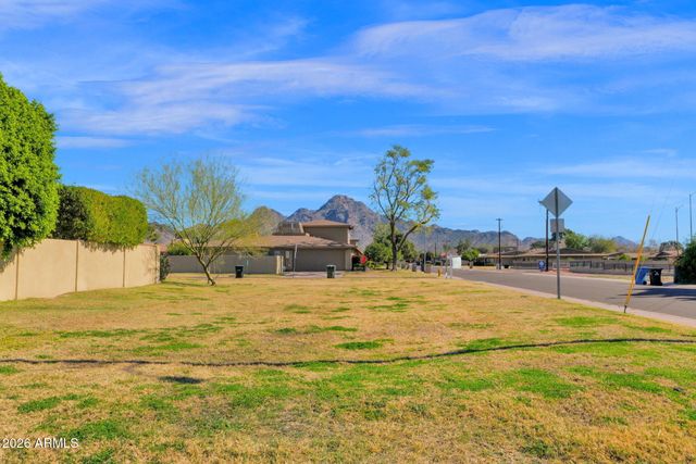 7502 N 10TH Street, Phoenix, AZ 85020