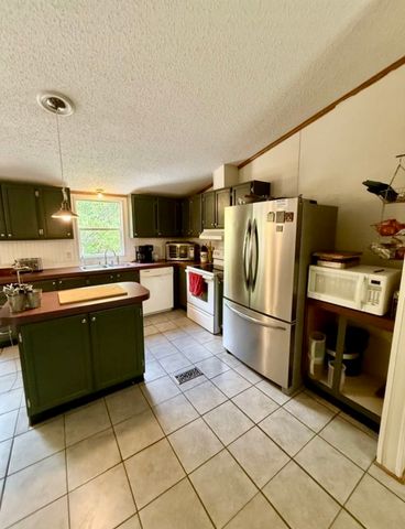 42 Paradise Hills Ln, Lebanon, TN 37090