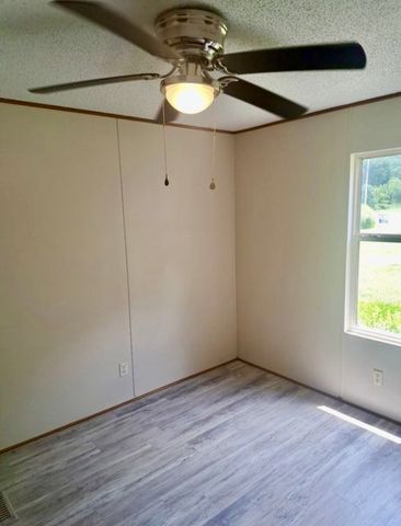 42 Paradise Hills Ln, Lebanon, TN 37090