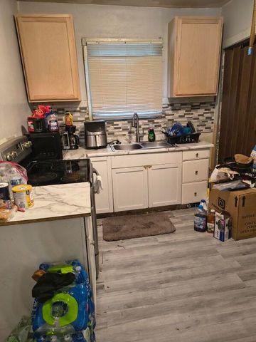 16871 Greydale Avenue, Detroit, MI 48219