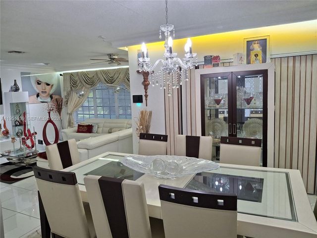 4511 Queen Palm Ln, Tamarac, FL 33319