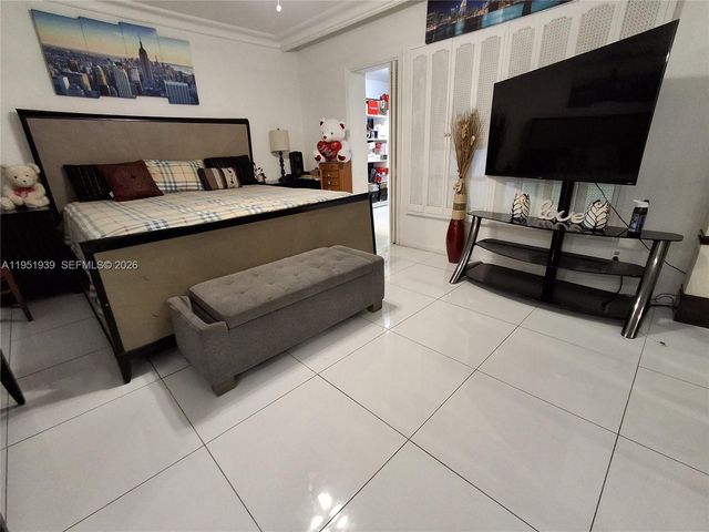 4511 Queen Palm Ln, Tamarac, FL 33319