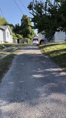 8109 Allen Avenue, St Louis, MO 63114