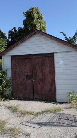 8109 Allen Avenue, St Louis, MO 63114