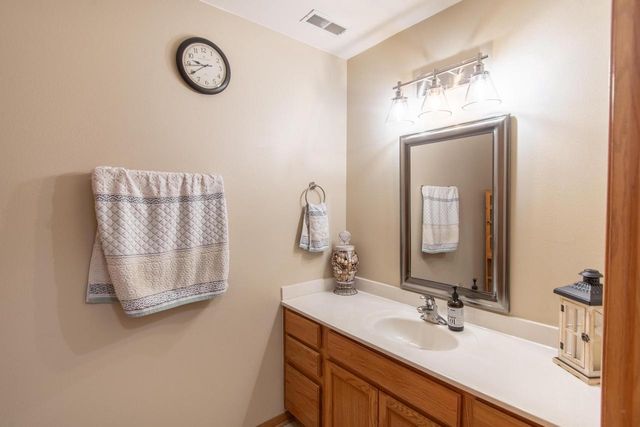 2425 11th PLACE #1002, Kenosha, WI 53140