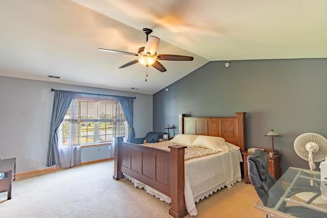 2425 11th PLACE #1002, Kenosha, WI 53140