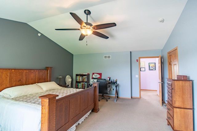 2425 11th PLACE #1002, Kenosha, WI 53140