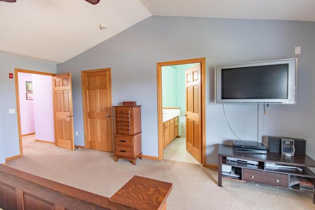 2425 11th PLACE #1002, Kenosha, WI 53140